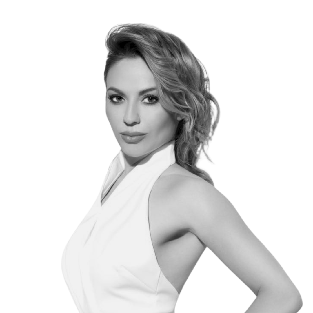 Надежда Русс — художник по костюмам и художник-постановщик цирковых программ